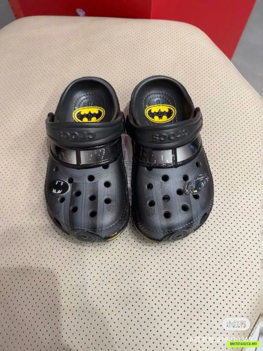 CROCS BATMAN ĐEN SIÊU NGẦU