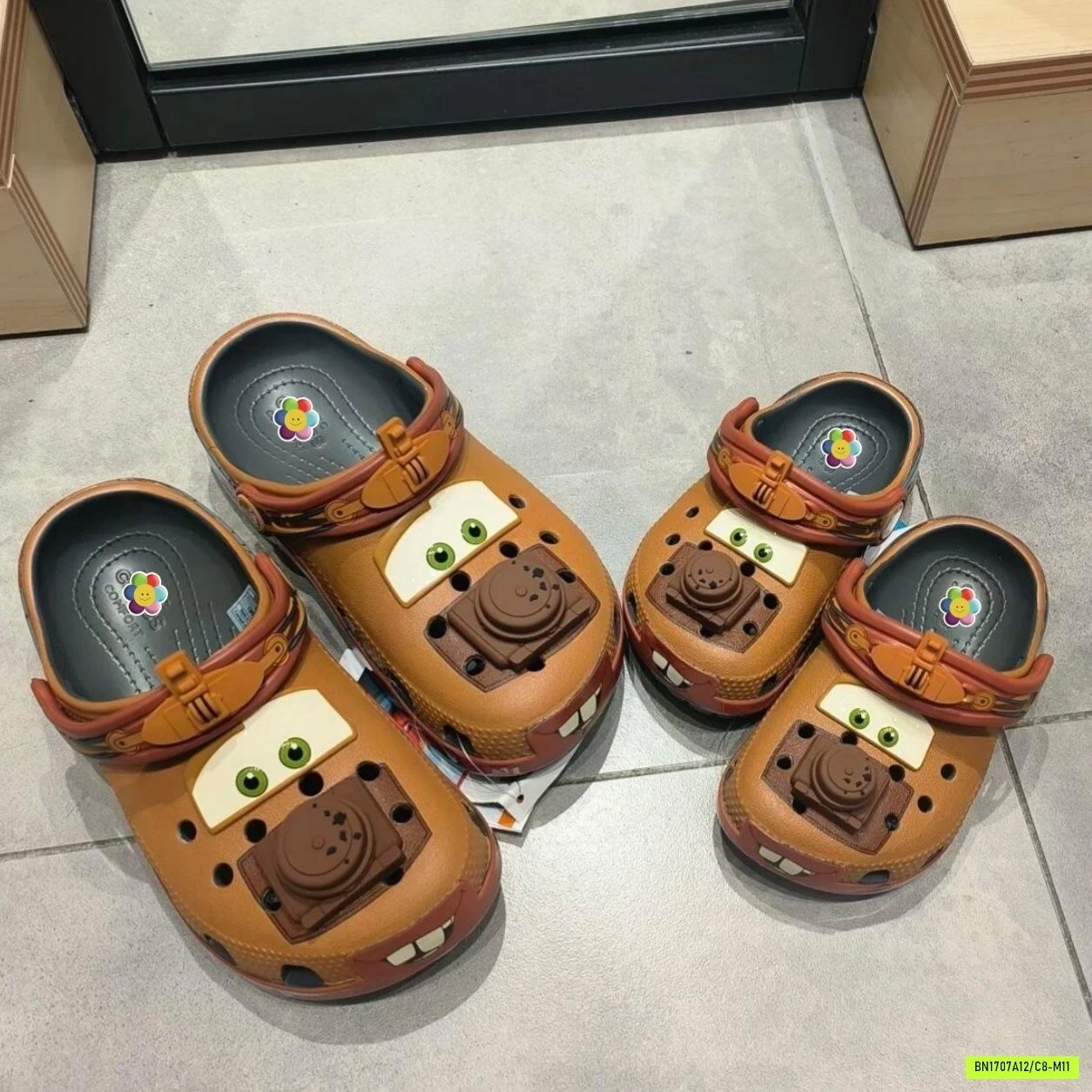 CROCS XE NÂU