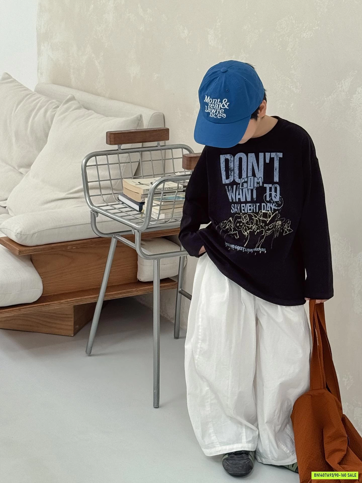 ÁO THUN ĐEN IN CHỮ CÁ TÍNH AOAOKIDS