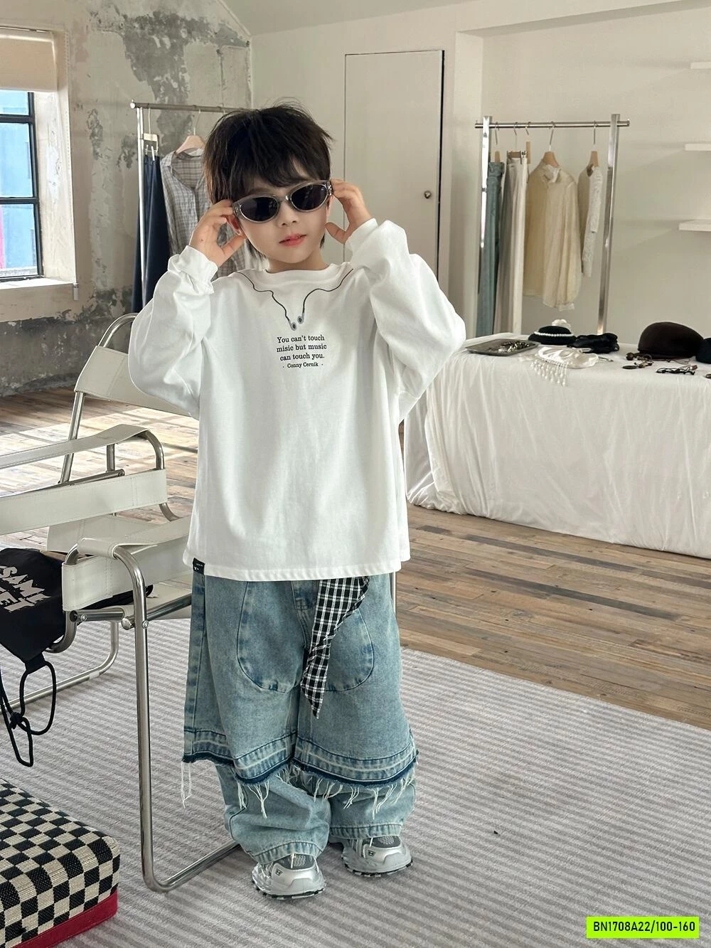 ÁO THUN TRẮNG MIX JEANS CÁ TÍNH AFTE