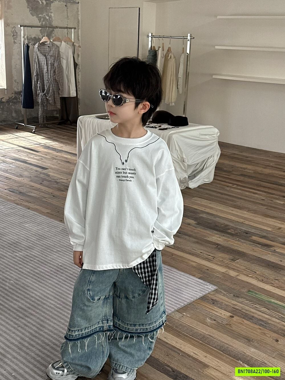 ÁO THUN TRẮNG MIX JEANS CÁ TÍNH AFTE