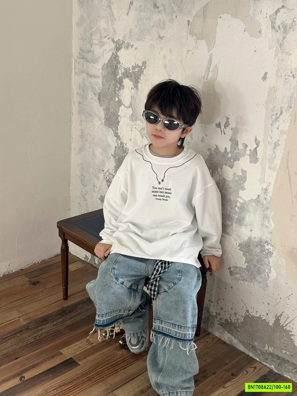 ÁO THUN TRẮNG MIX JEANS CÁ TÍNH AFTE
