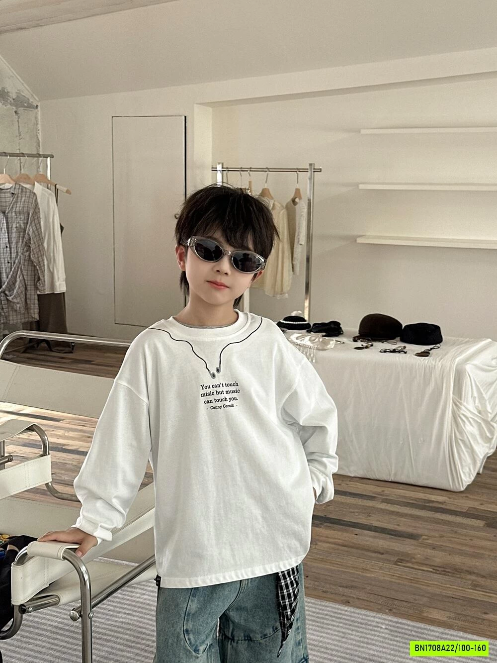 ÁO THUN TRẮNG MIX JEANS CÁ TÍNH AFTE
