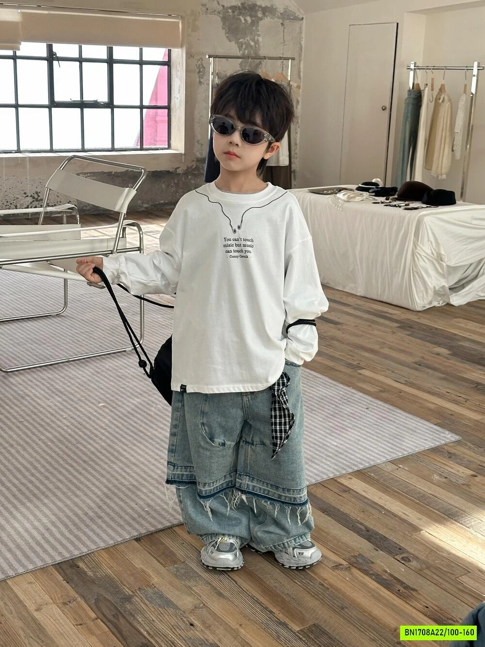ÁO THUN TRẮNG MIX JEANS CÁ TÍNH AFTE