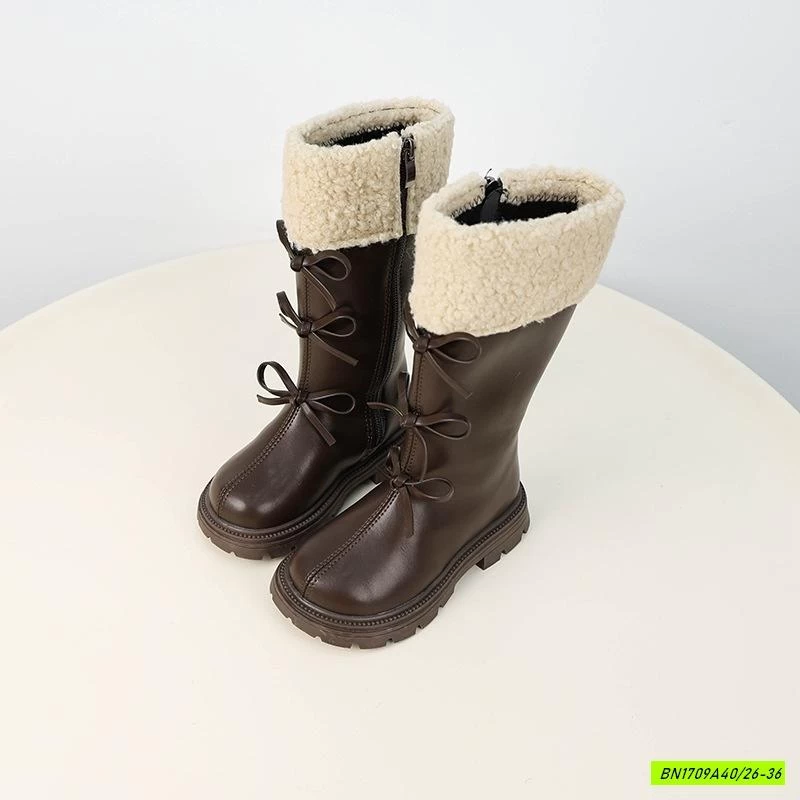 BOOT NGANG GỐI GẮN NƠ CỔ PHỐI LÔNG