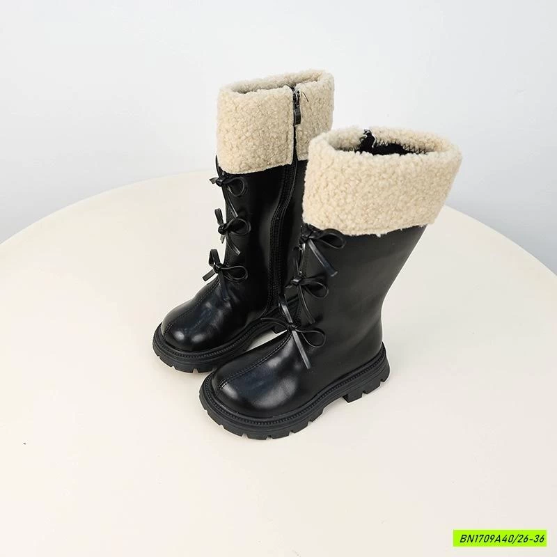 BOOT NGANG GỐI GẮN NƠ CỔ PHỐI LÔNG