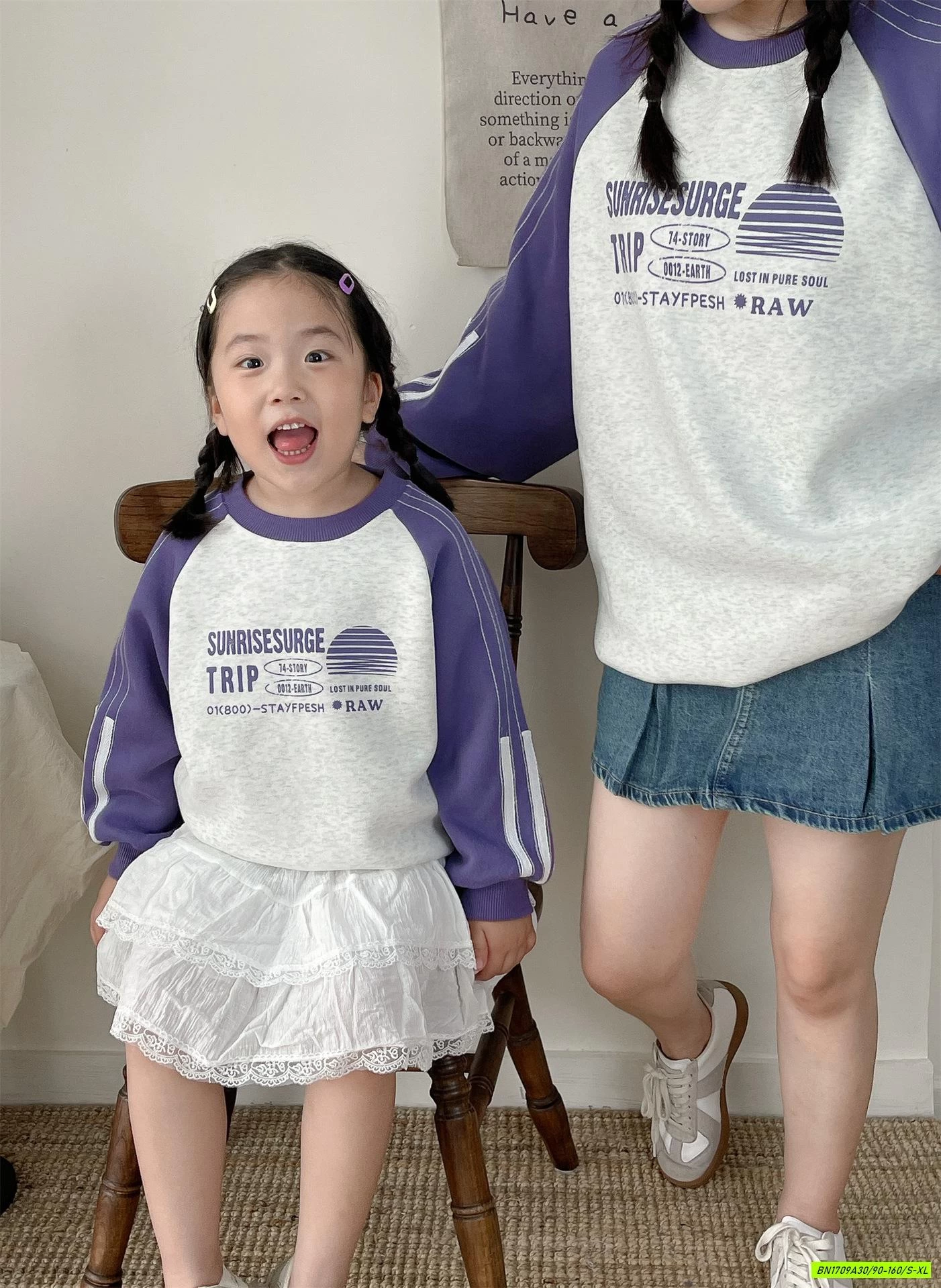 ÁO NỈ SỌC VAI MẸ BÉ