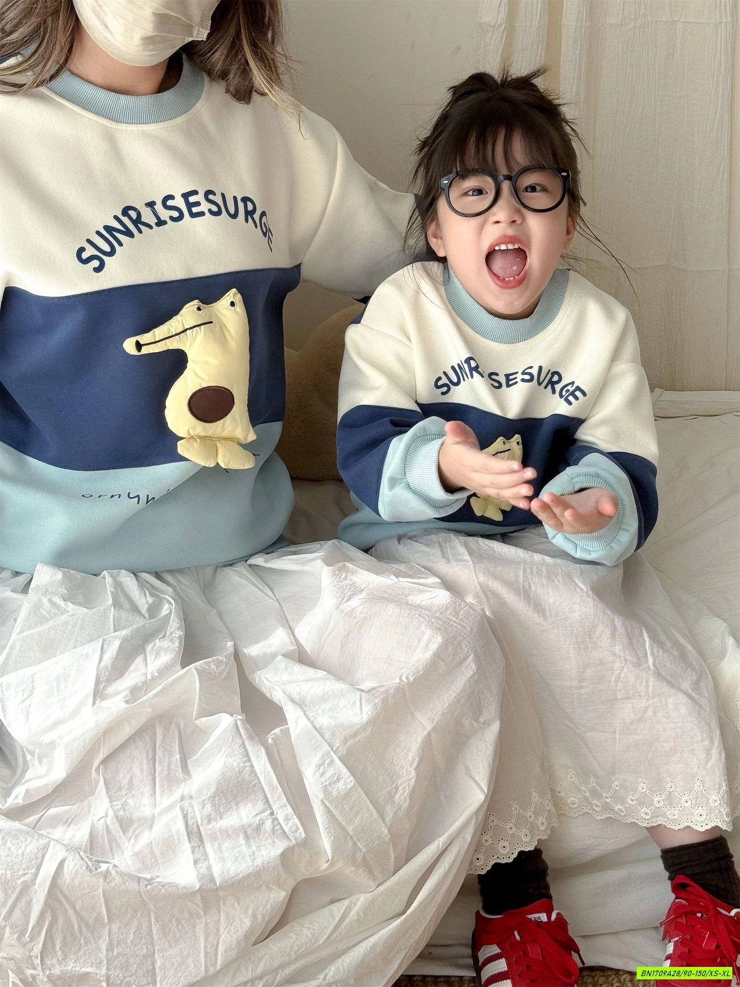 ÁO NỈ ĐÔI MẸ BÉ PHỐI MÀU