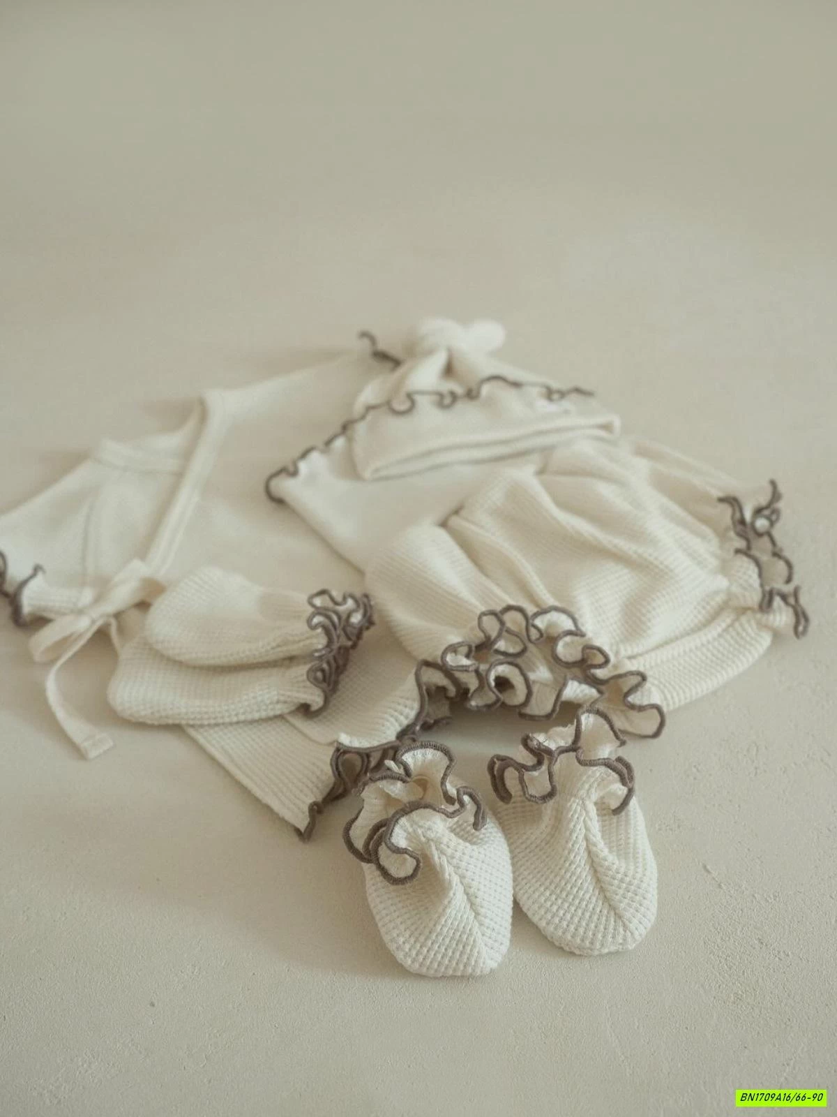 SET BỘ SƠ SINH VIỀN BÈO NGẮN TAY