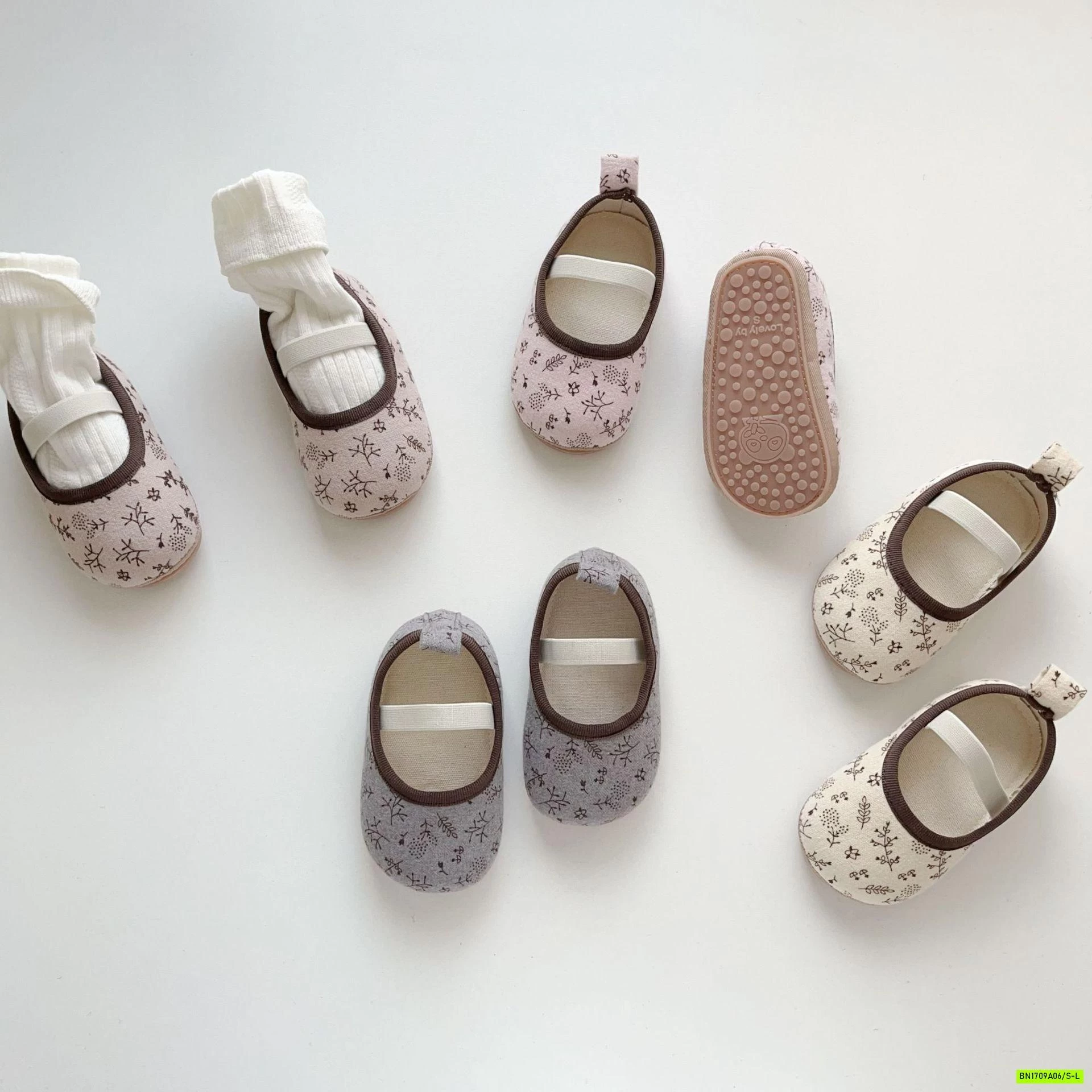 GIÀY TẬP ĐI HOA NHÍ