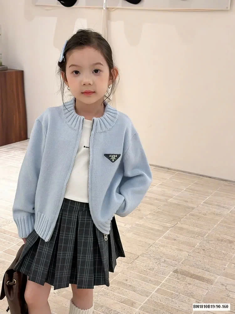 ÁO LEN KÉO KHÓA LOGO TAM GIÁC AMBB  25G095