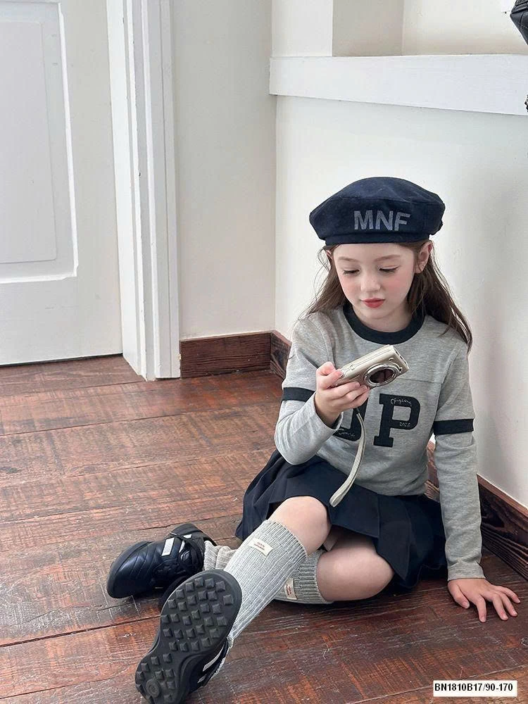 ÁO THUN XÁM CHỮ J.P AMBB 	25F047