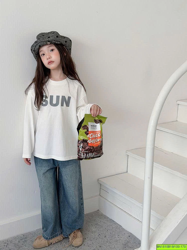 ÁO THUN CHỮ SUN DÀI TAY  AMBB  26E099