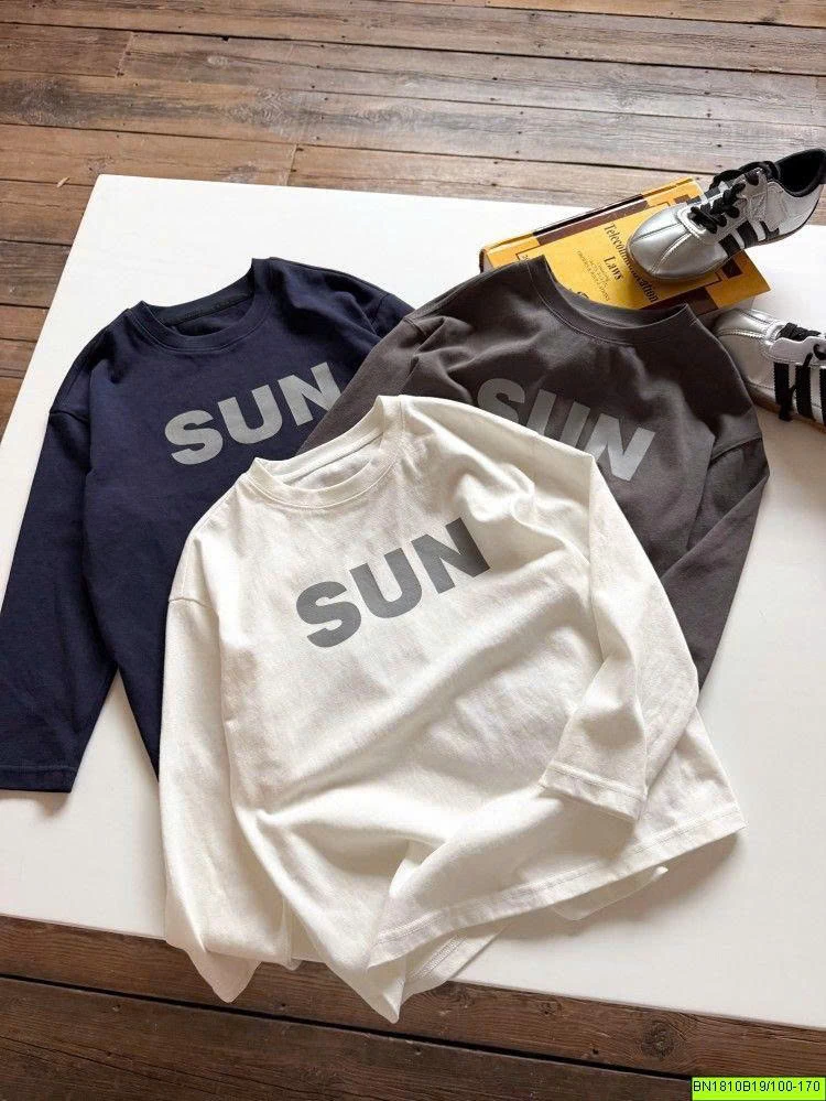 ÁO THUN CHỮ SUN DÀI TAY  AMBB  26E099