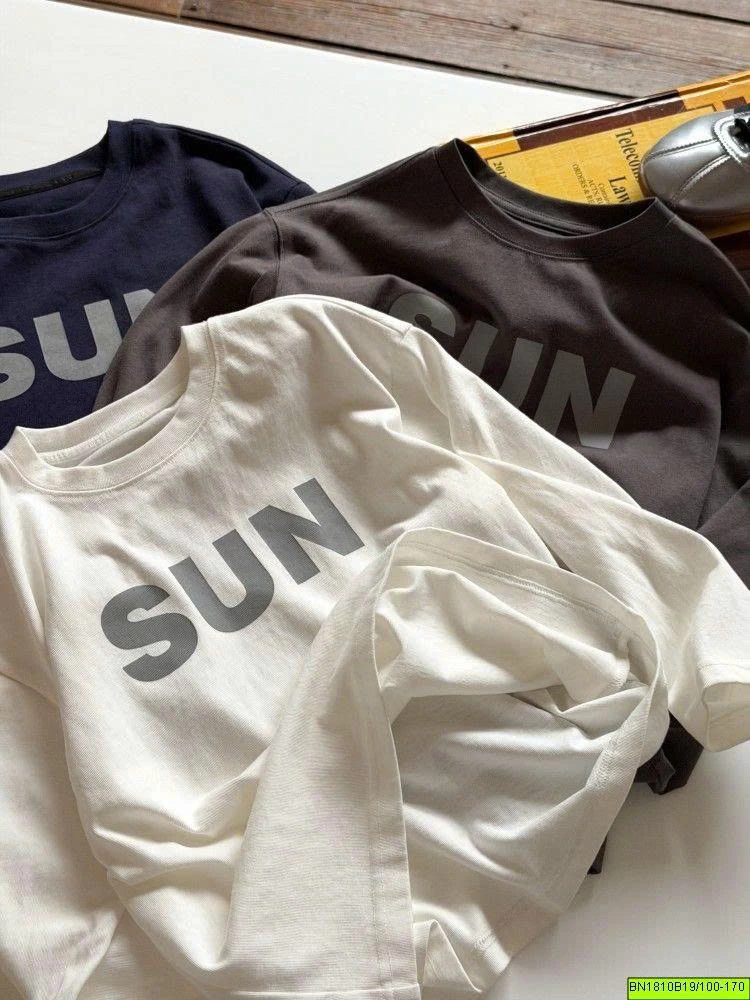 ÁO THUN CHỮ SUN DÀI TAY  AMBB  26E099