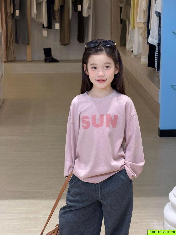 ÁO THUN CHỮ SUN DÀI TAY  AMBB  26E099