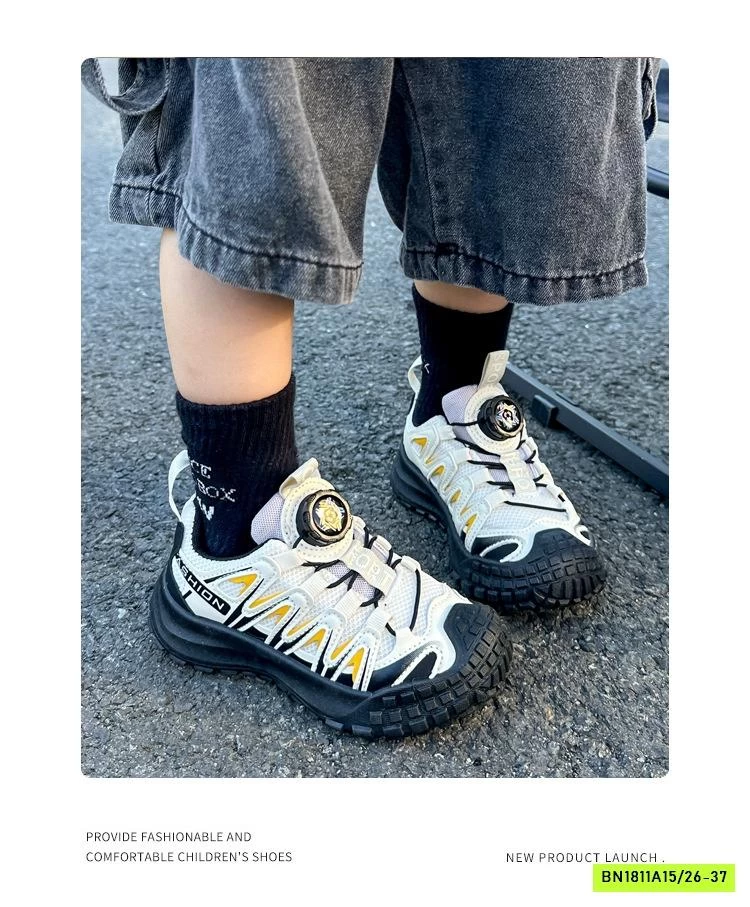 GIÀY THỂ THAO KHÓA XOAY