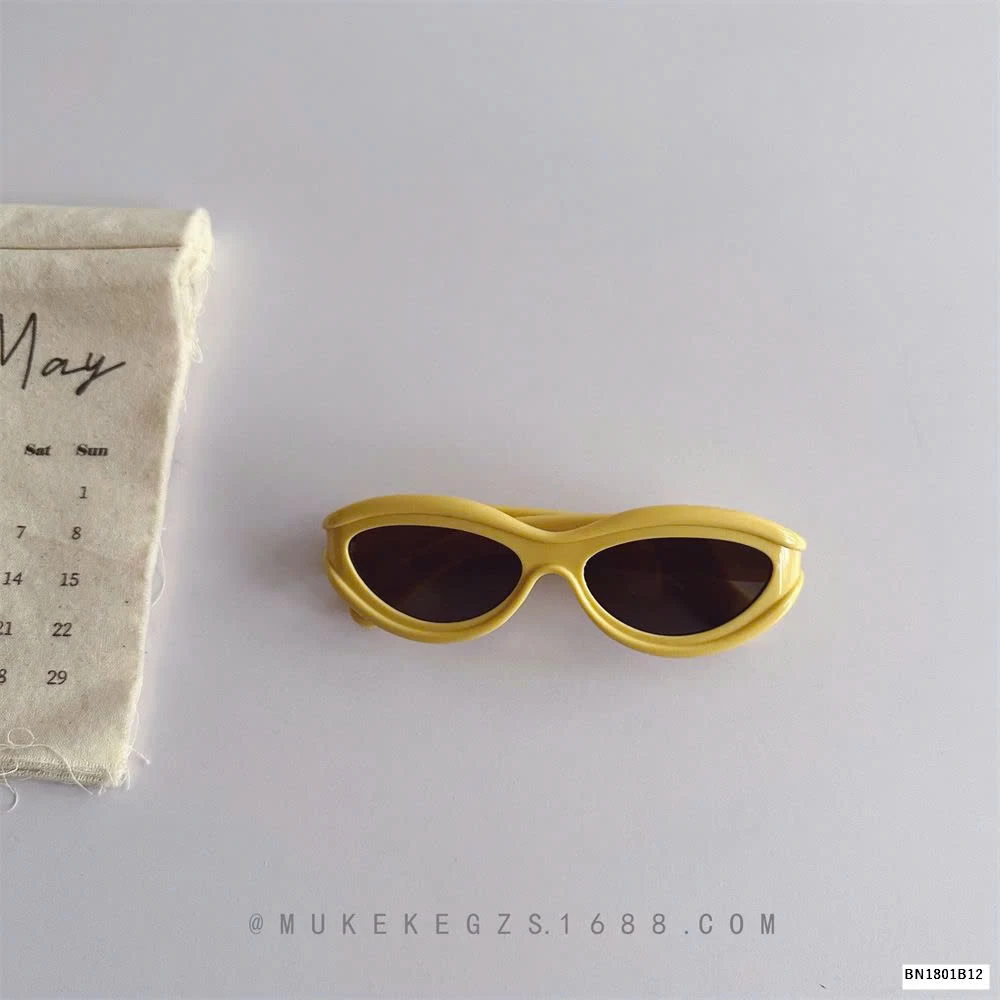 KÍNH DÂM THỜI TRANG GỌNG TO BÉ GÁI