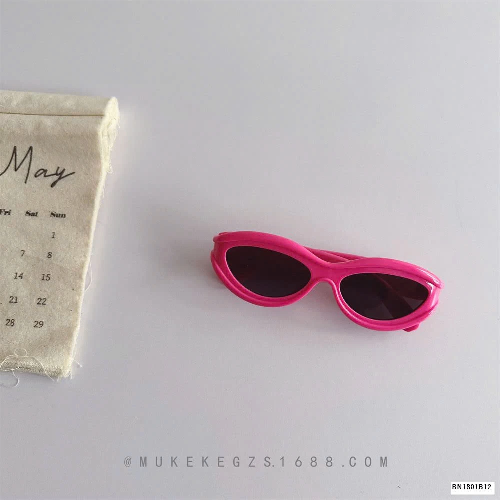 KÍNH DÂM THỜI TRANG GỌNG TO BÉ GÁI