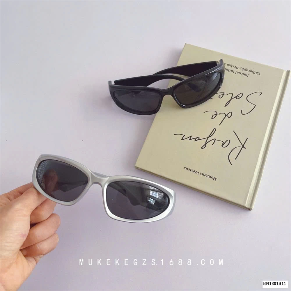 KÍNH MẮT STYLE CHO BÉ