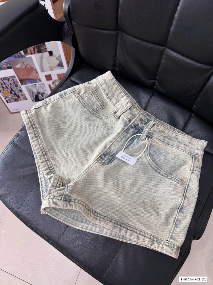 SHORT JEANS TÚI KHÓA SAU