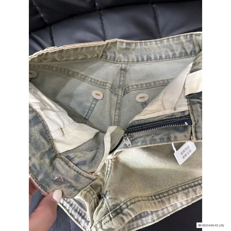 SHORT JEANS TÚI KHÓA SAU