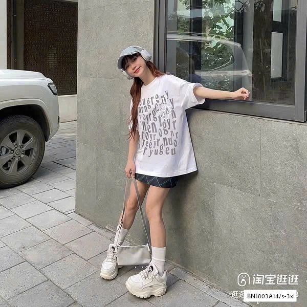 ÁO THUN NELLY IN CHỮ