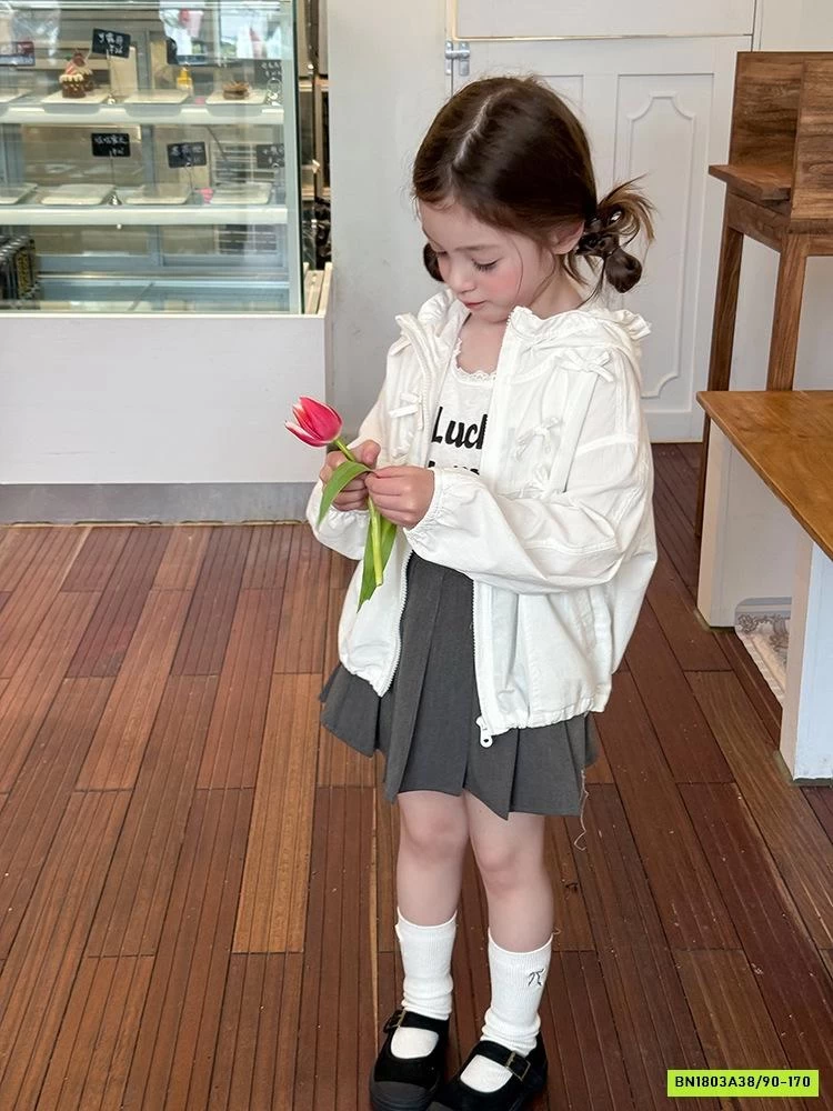 KHOÁC GIÓ TENCEL GẮN NƠ BÁNH BÈO 25B023 AMBB