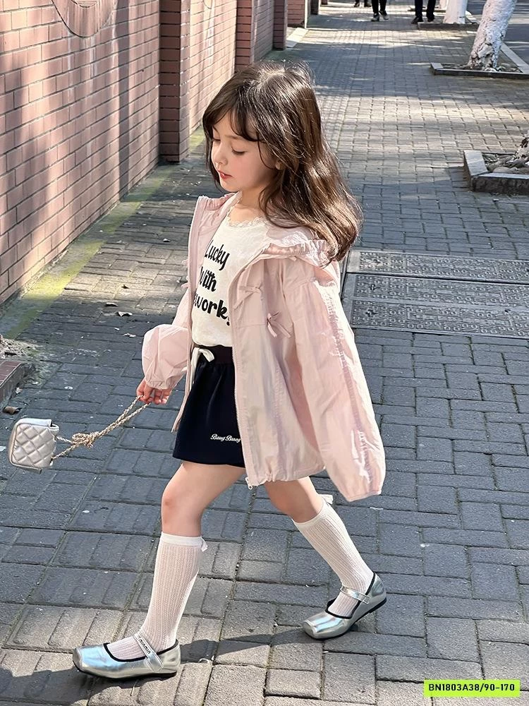 KHOÁC GIÓ TENCEL GẮN NƠ BÁNH BÈO 25B023 AMBB