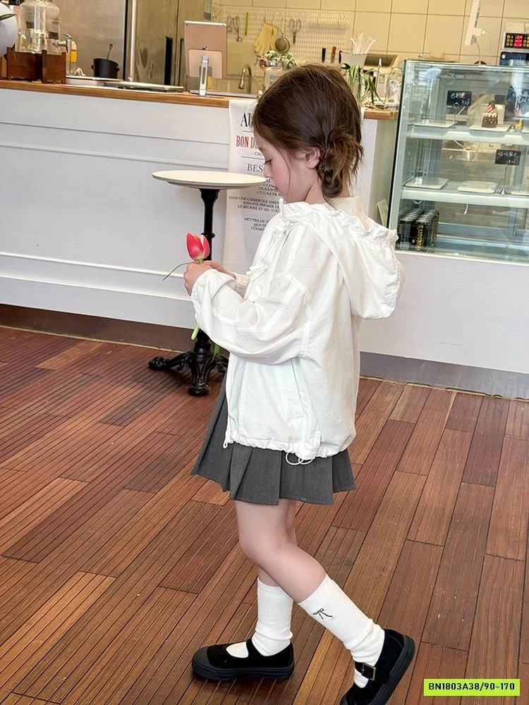 KHOÁC GIÓ TENCEL GẮN NƠ BÁNH BÈO 25B023 AMBB