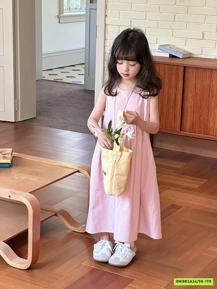 ĐẦM THÔ SÁT NÁCH DÁNG XÒE 25B155 AMBB