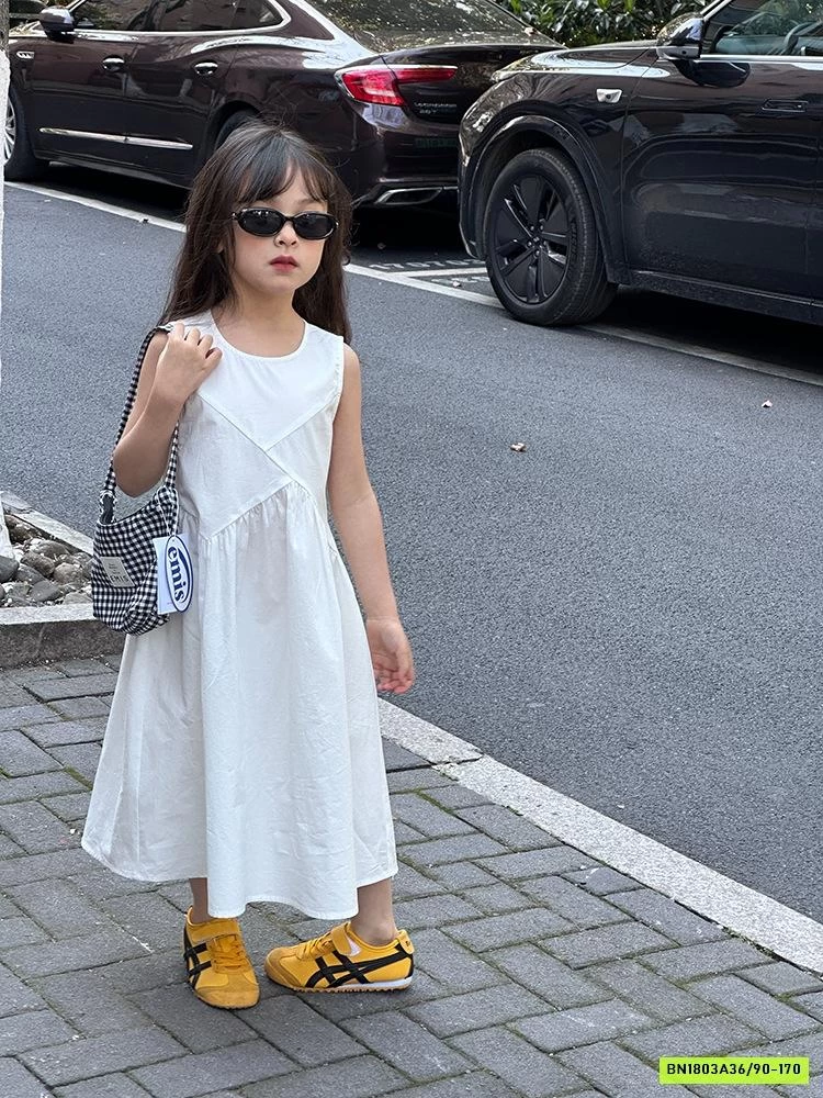 ĐẦM THÔ SÁT NÁCH DÁNG XÒE 25B155 AMBB