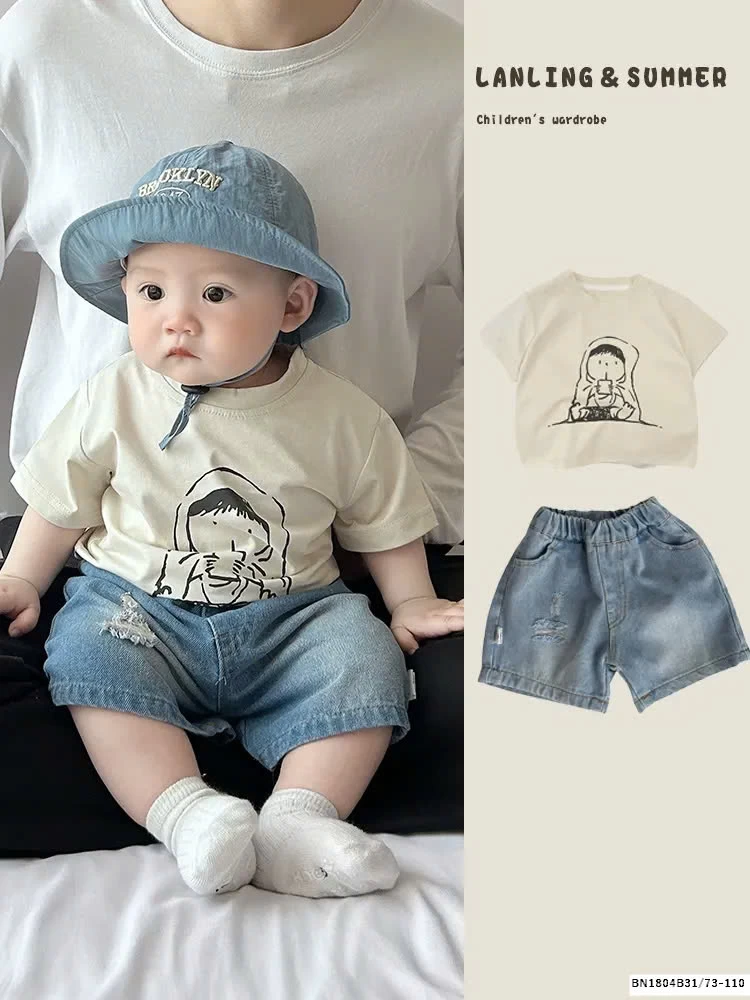 SÉT QUẦN SHORT JEAN MIX ÁO THUN HÌNH NGƯỜI NHÍ