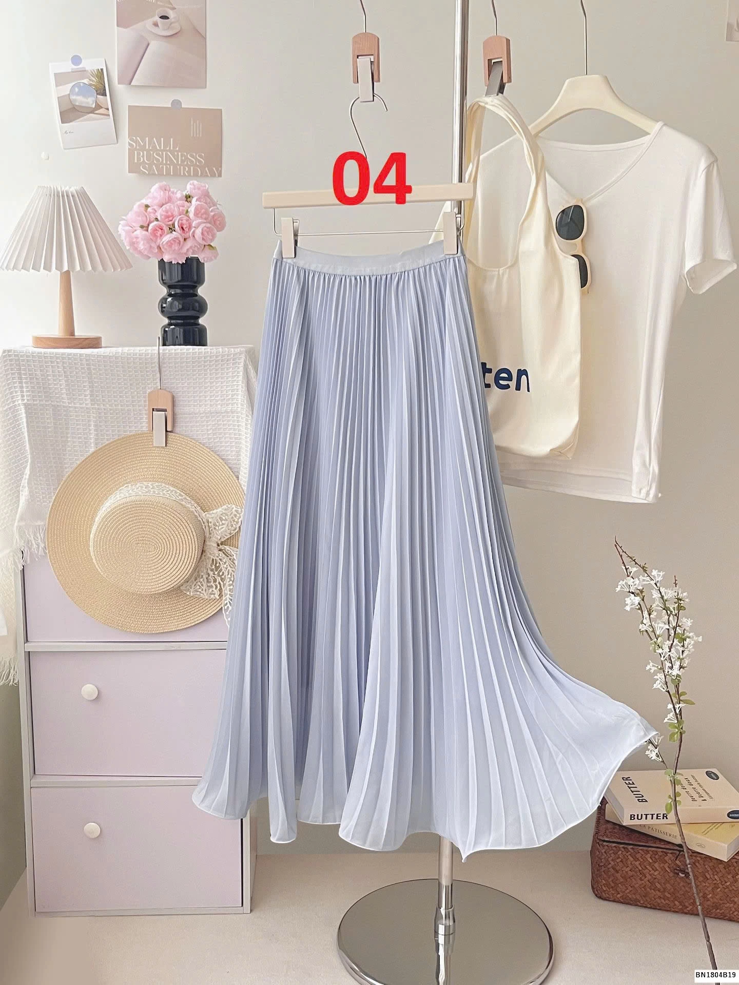 CHÂN VÁY XẾP LY ĐUÔI XÒE