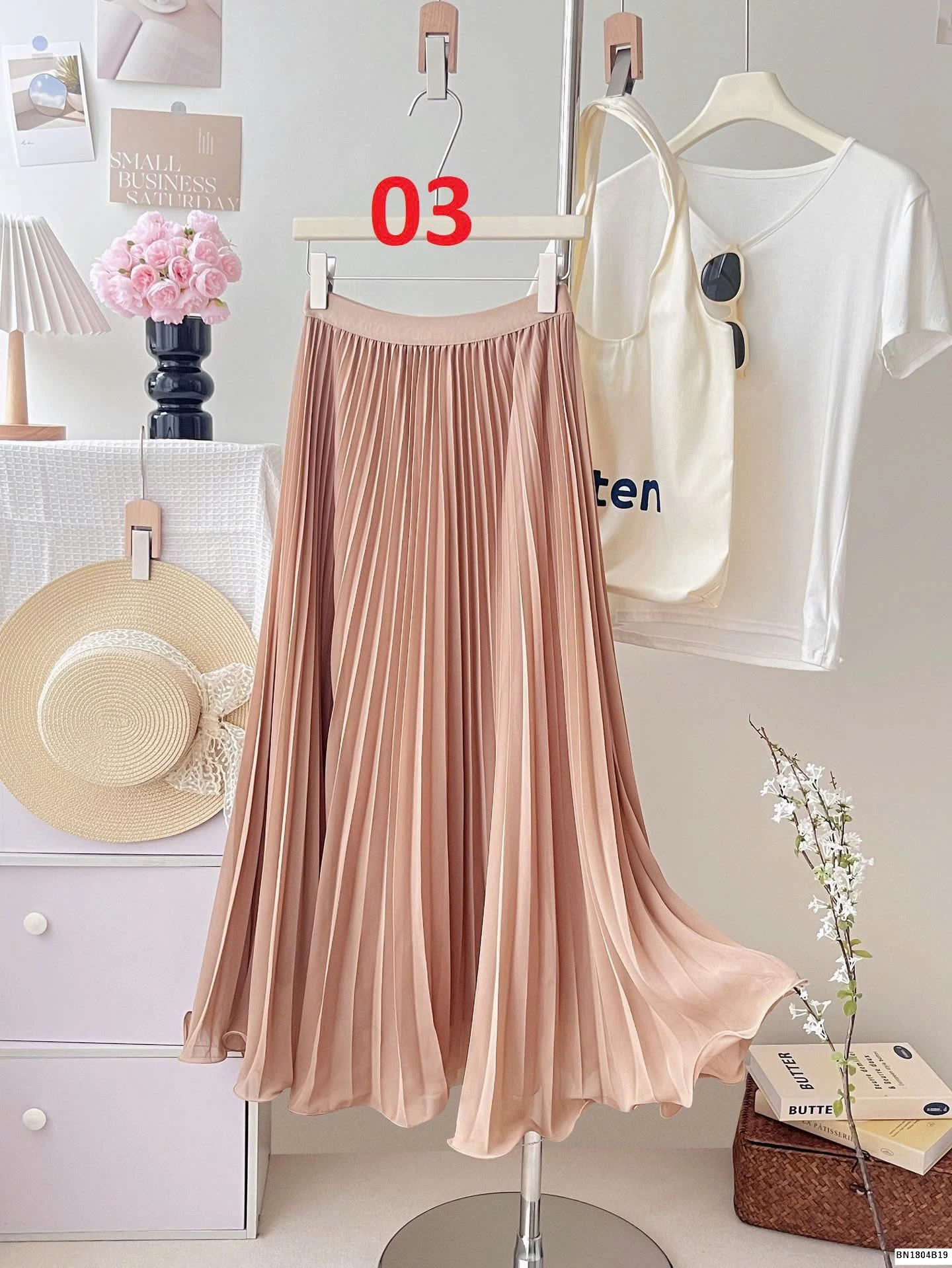 CHÂN VÁY XẾP LY ĐUÔI XÒE