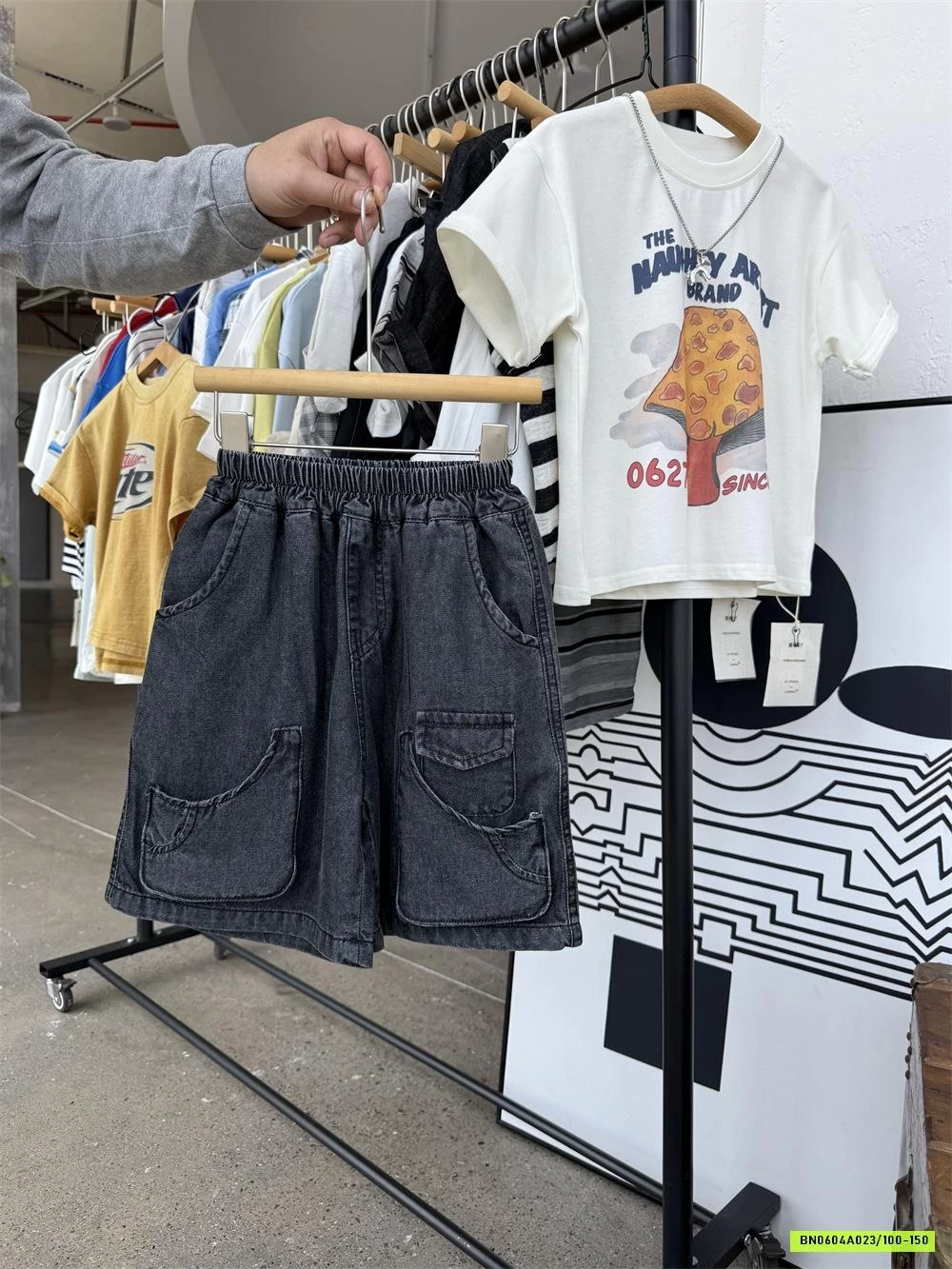 SHORT JEANS TÚI NỔI