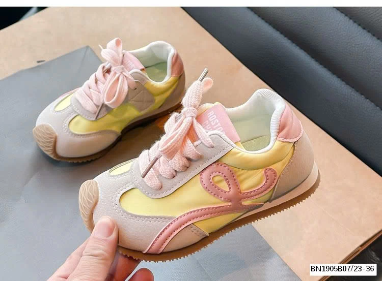 GIÀY THỂ THAO PHỐI MÀU CHO BÉ