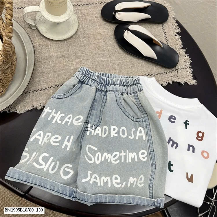 QUẦN JEAN IN CHỮ TRẮNG