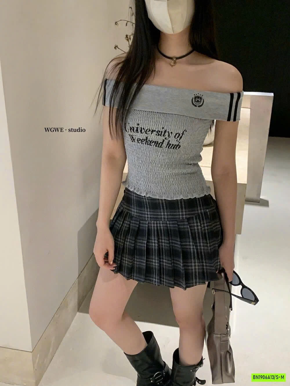 ÁO TRỄ VAI IN CHỮ WGWE