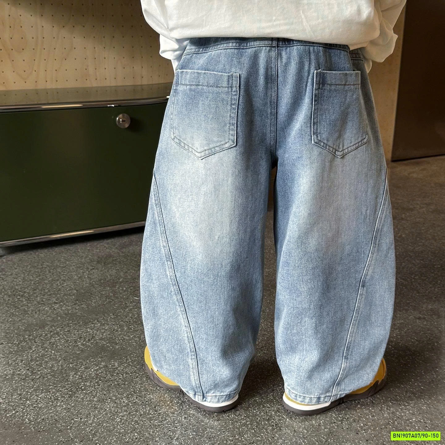 JEANS SUÔNG BẠC MÀU GÂN CHÉO AQ5030