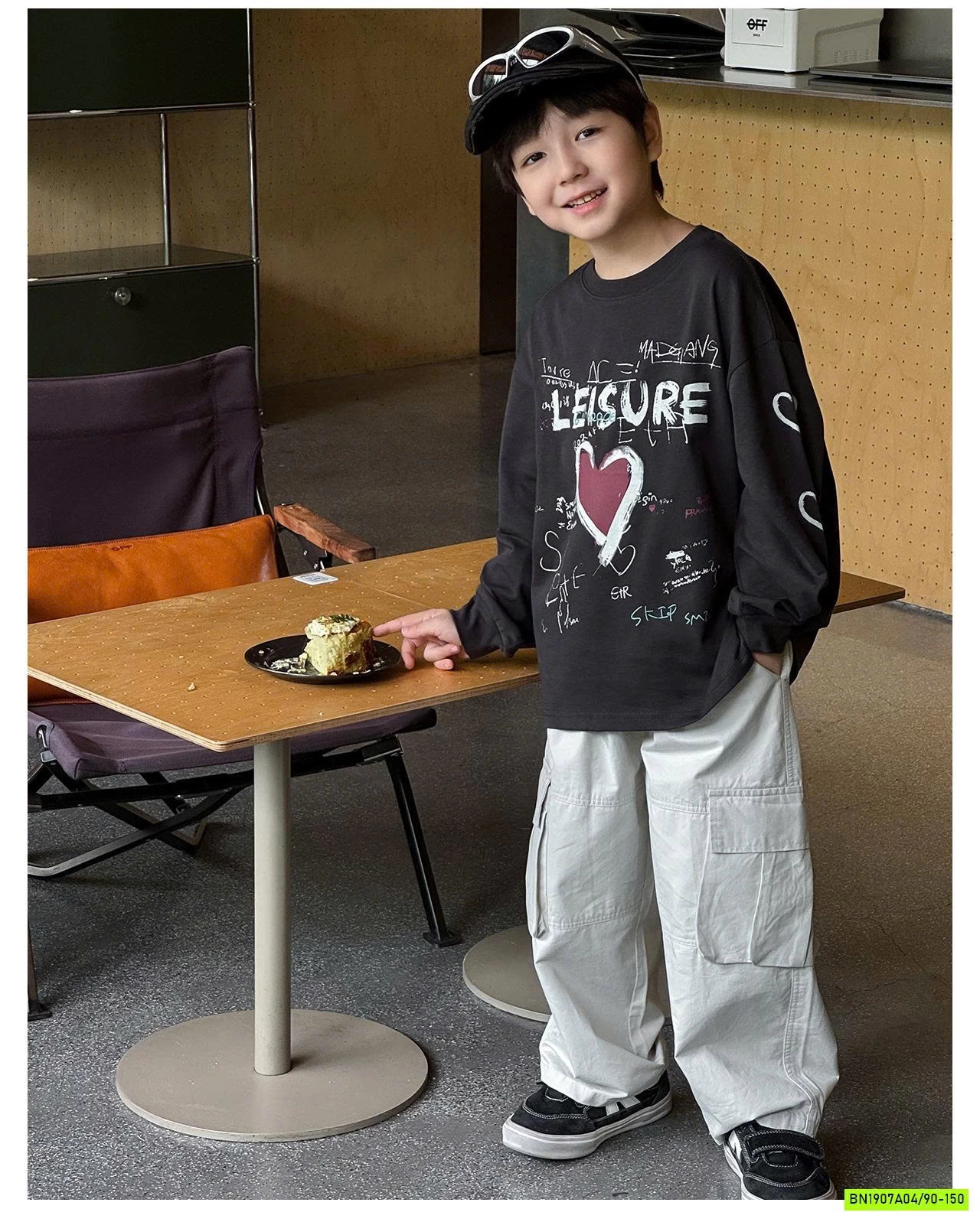 ÁO THUN MỎNG IN TRÁI TIM AQ5018