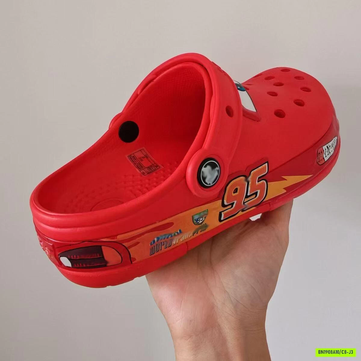 CROCS XE CHIẾN ĐỎ