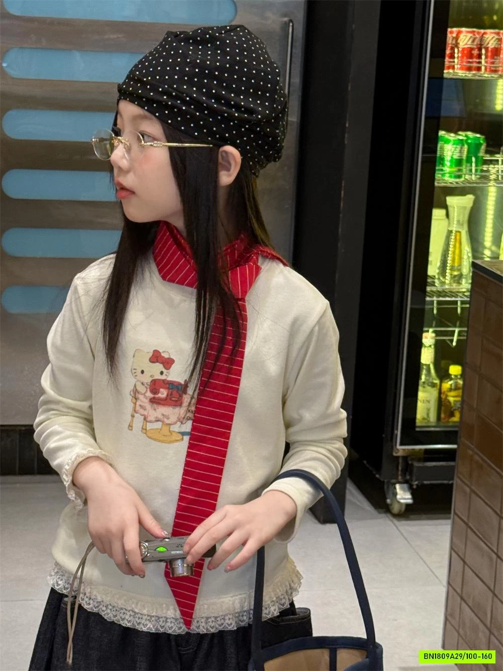 ÁO THUN IN HÌNH VIỀN REN