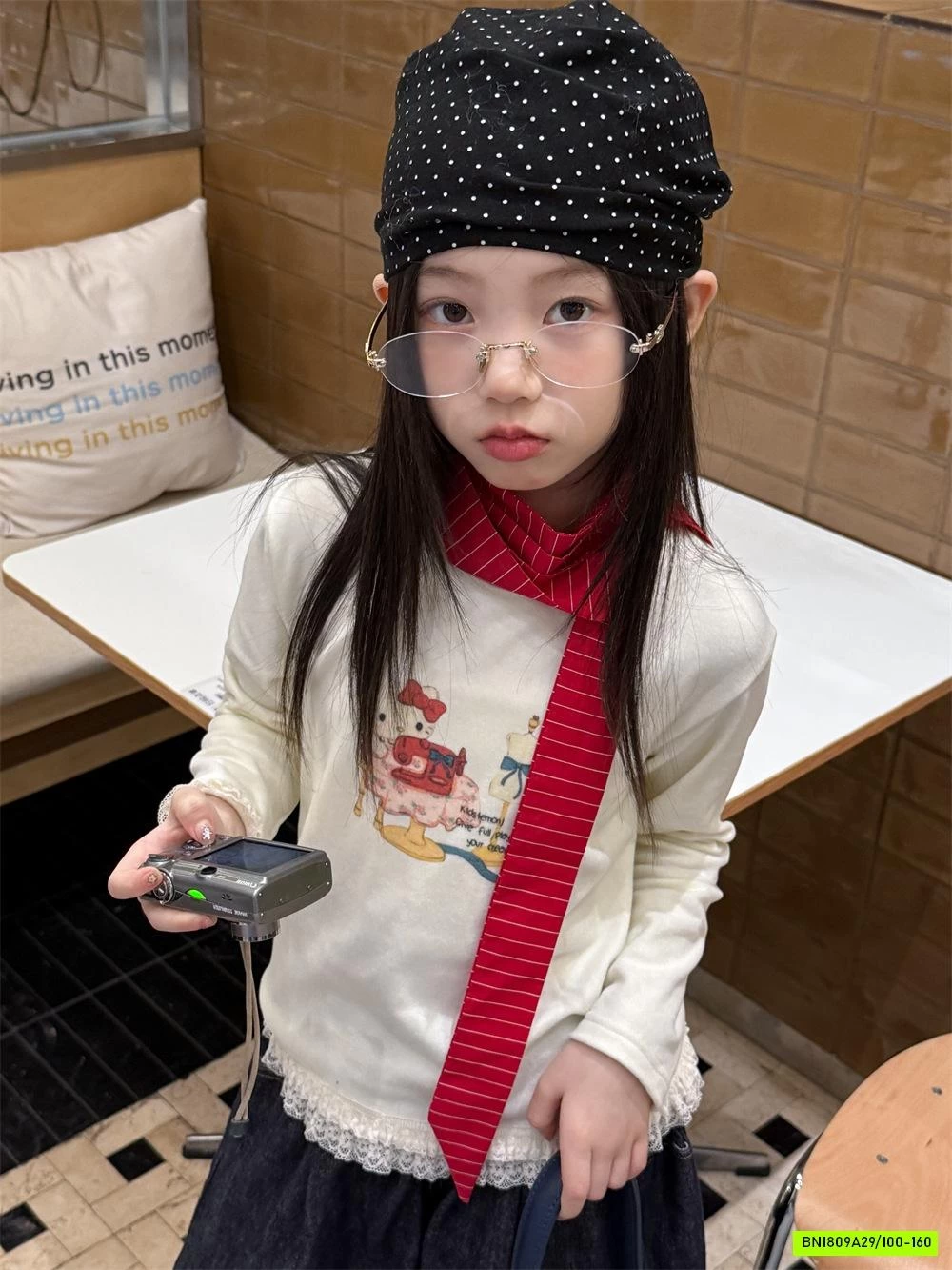 ÁO THUN IN HÌNH VIỀN REN