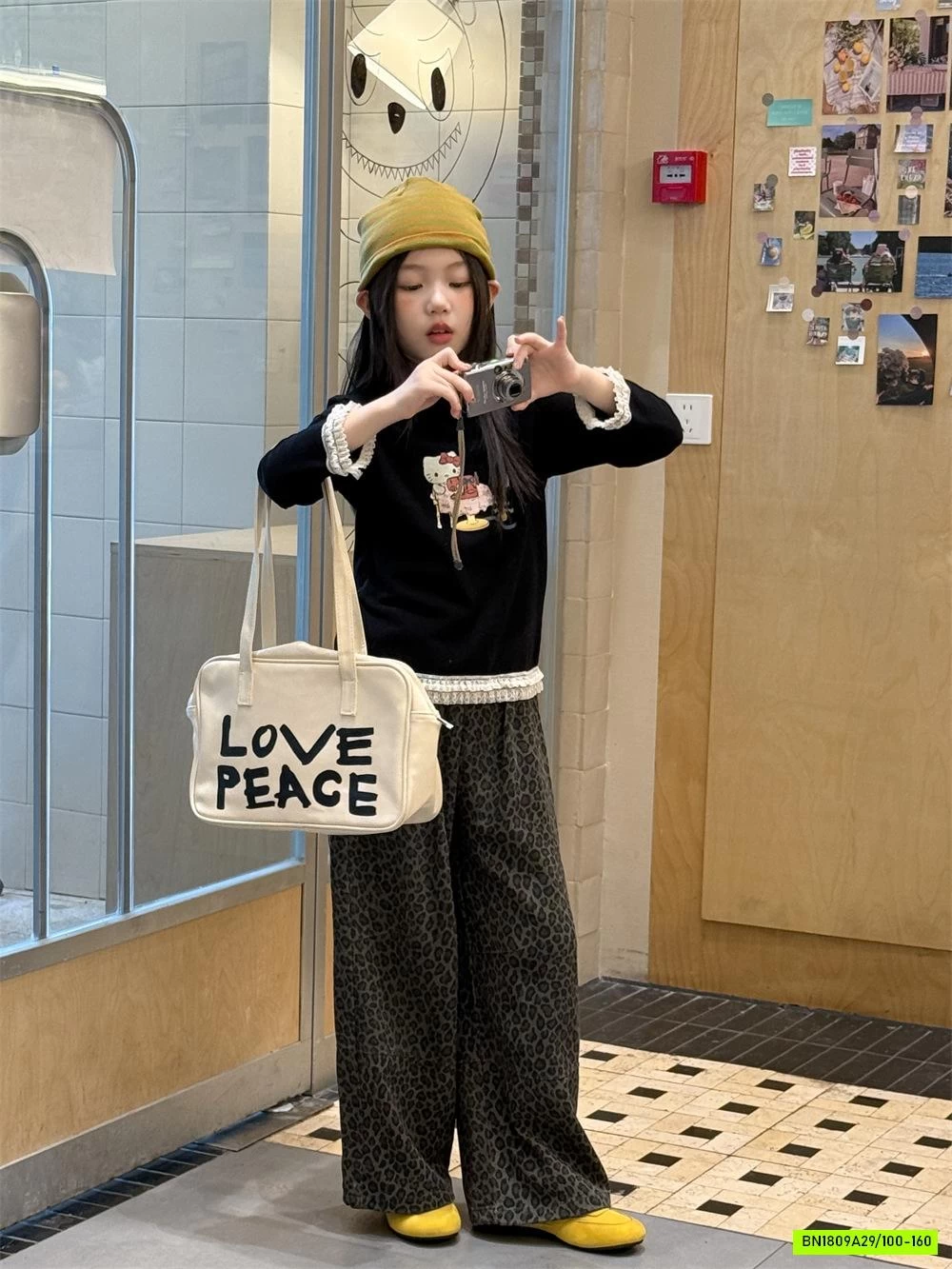 ÁO THUN IN HÌNH VIỀN REN