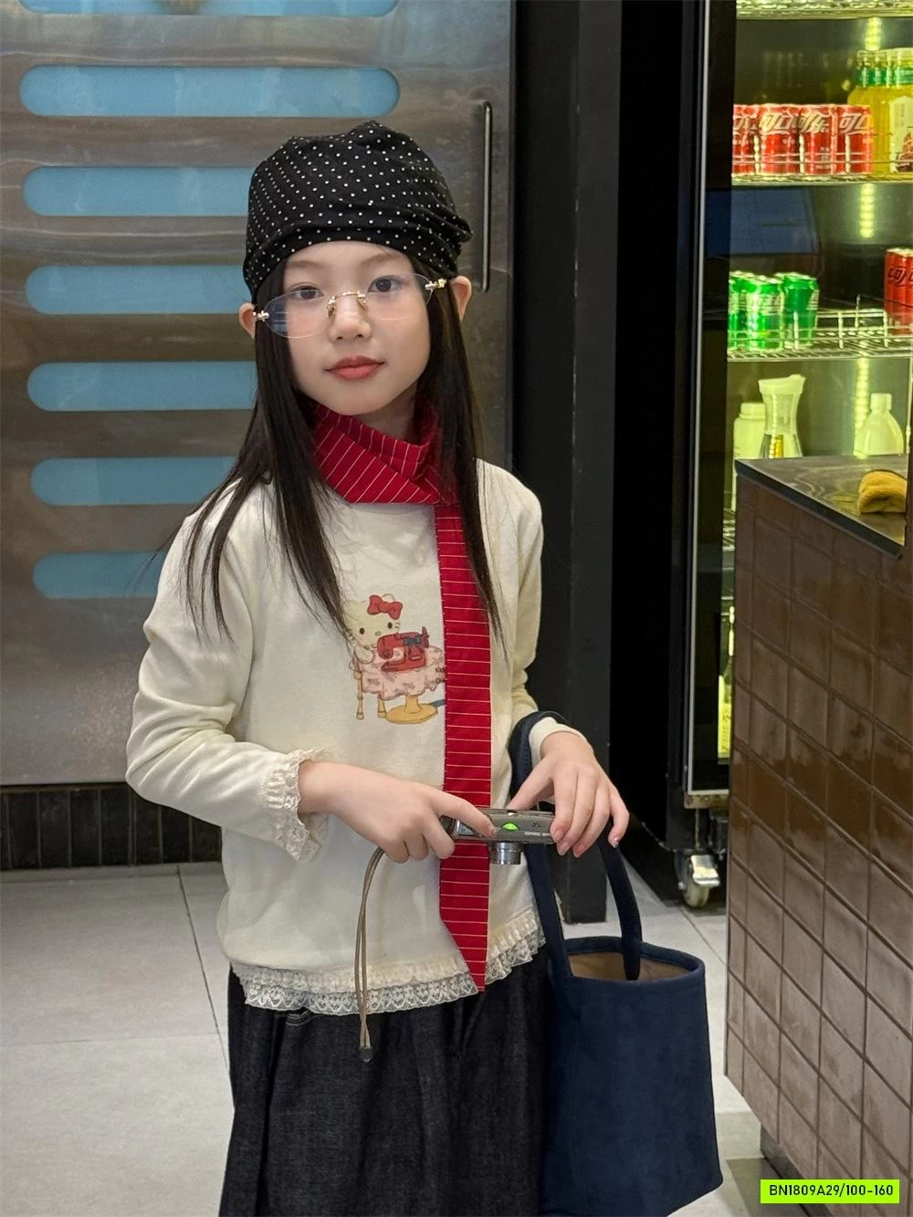 ÁO THUN IN HÌNH VIỀN REN