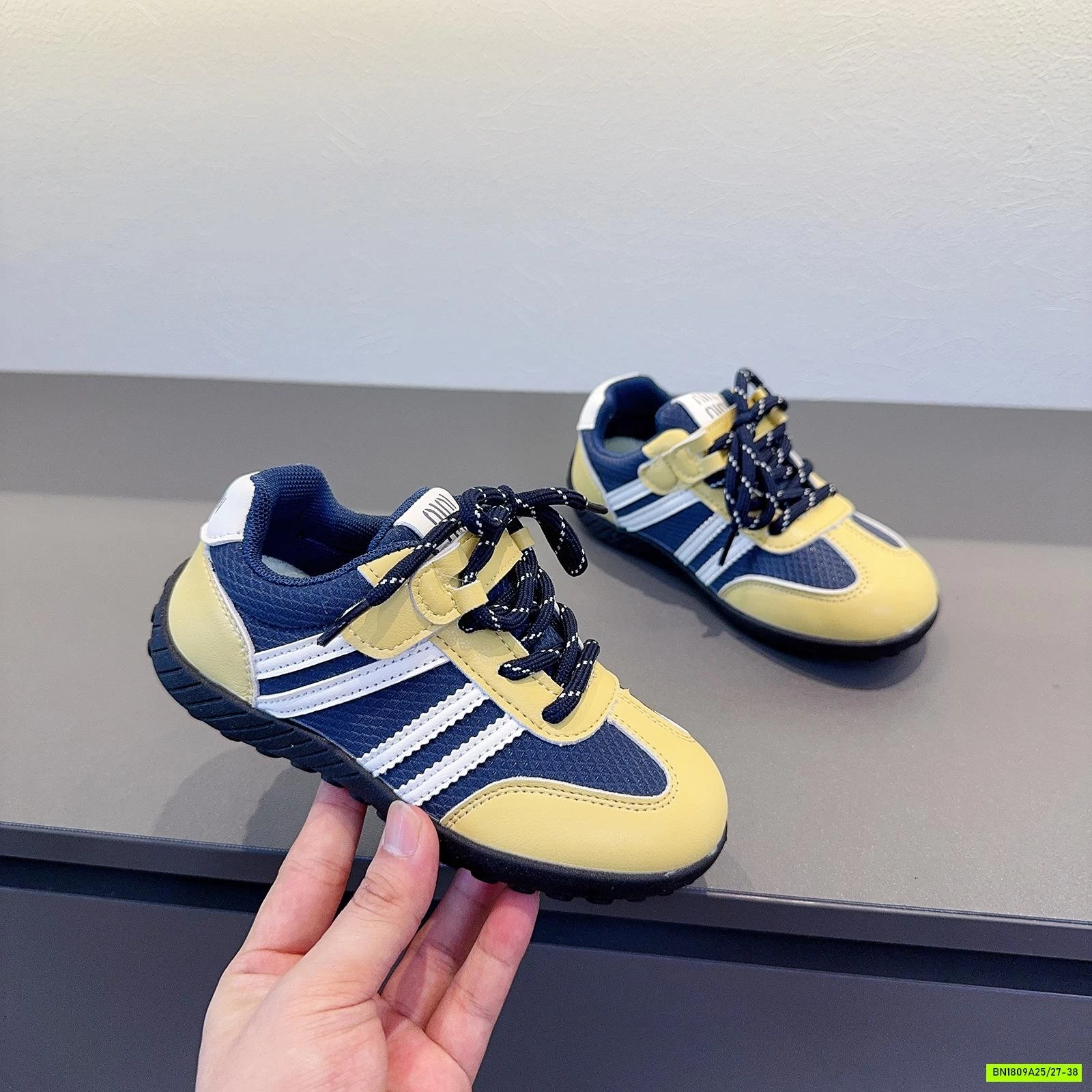 BST GIÀY THỂ THAO PHỐI SỌC CAO CẤP