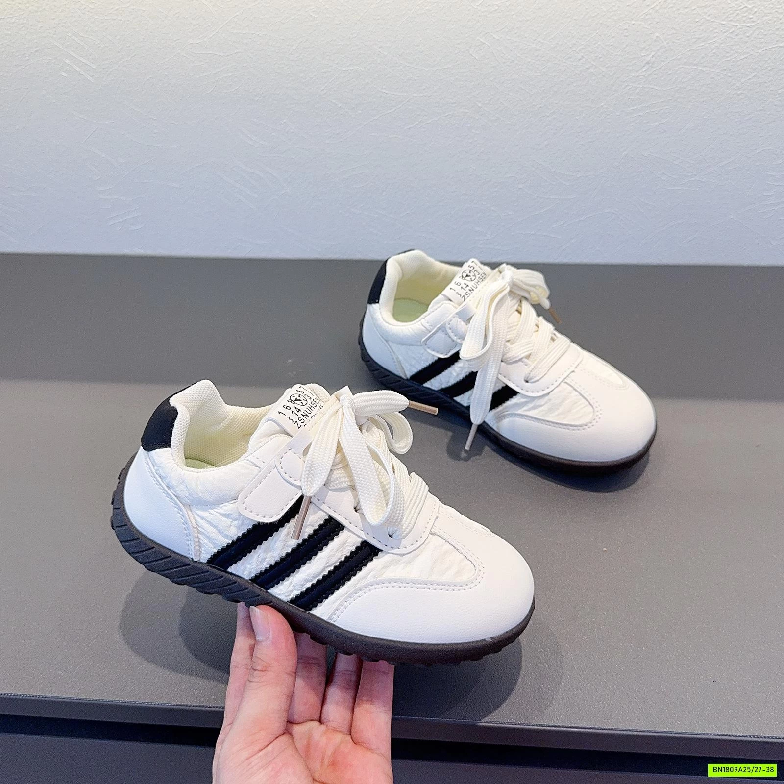 BST GIÀY THỂ THAO PHỐI SỌC CAO CẤP