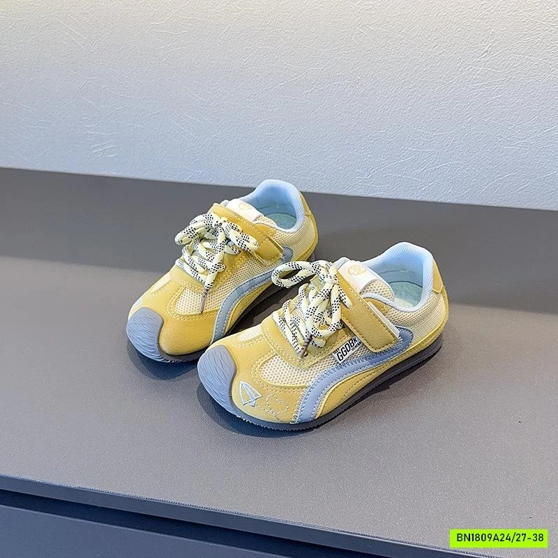 GIÀY THỂ THAO PHỐI MÀU THÊU HÌNH