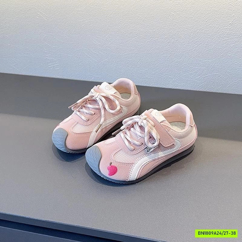 GIÀY THỂ THAO PHỐI MÀU THÊU HÌNH